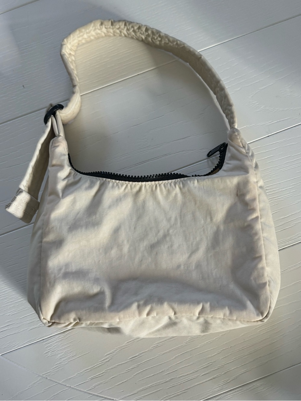 BAGGU Mini Nylon Shoulder Bag Ivory - Picture 2 of 11